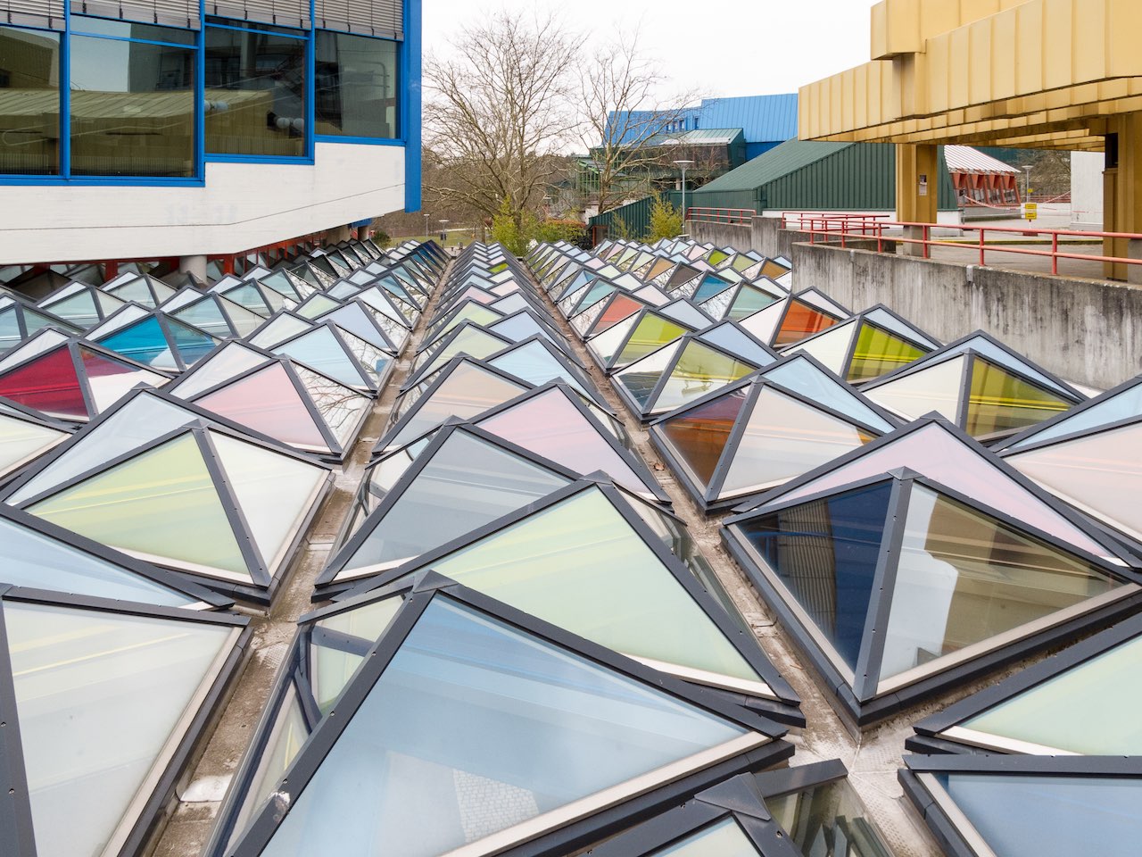 Gebäude Der Universität Konstanz Mit Glas(pyramiden)dach 2